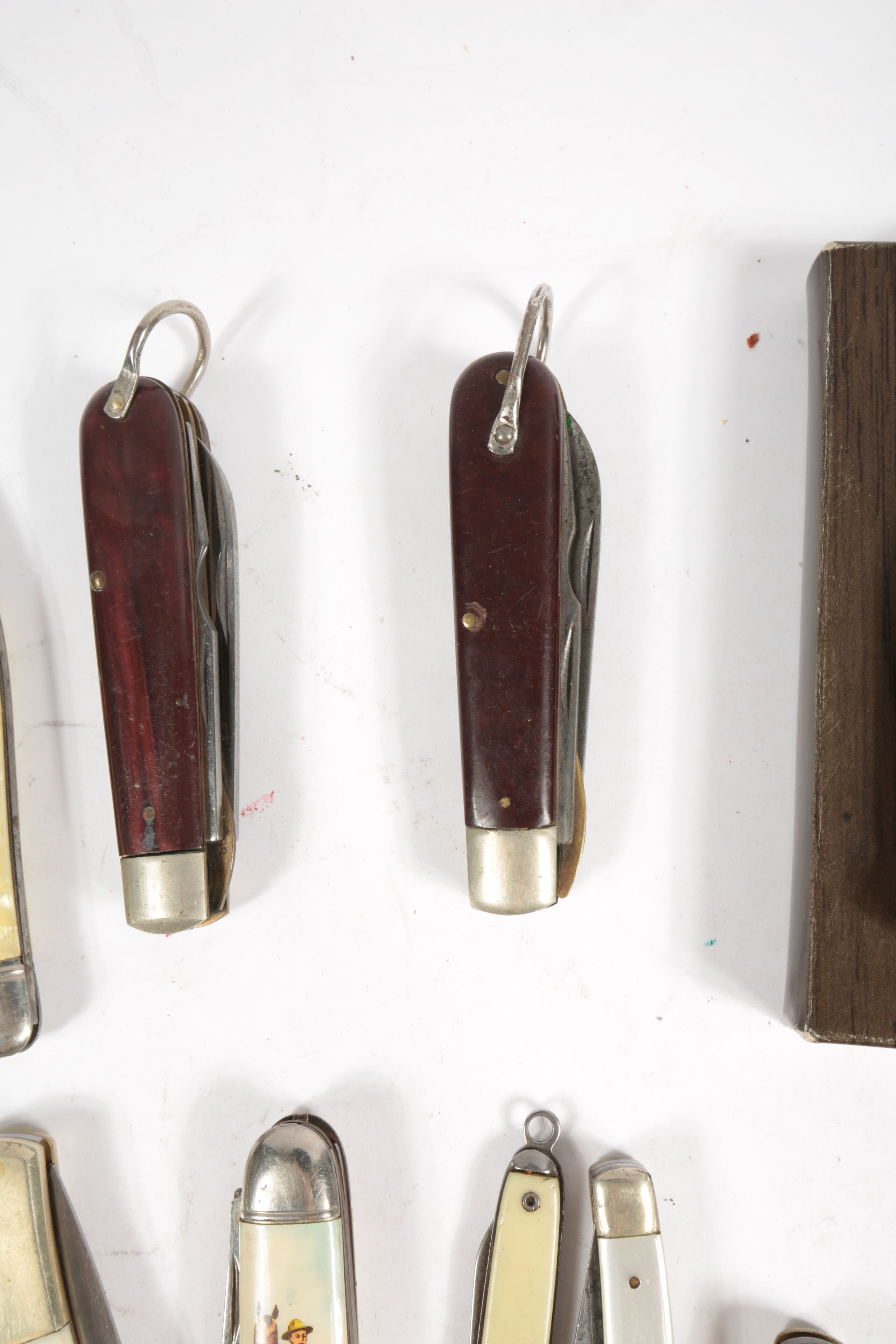 Variety of Vintage and Antique Pocket Knives