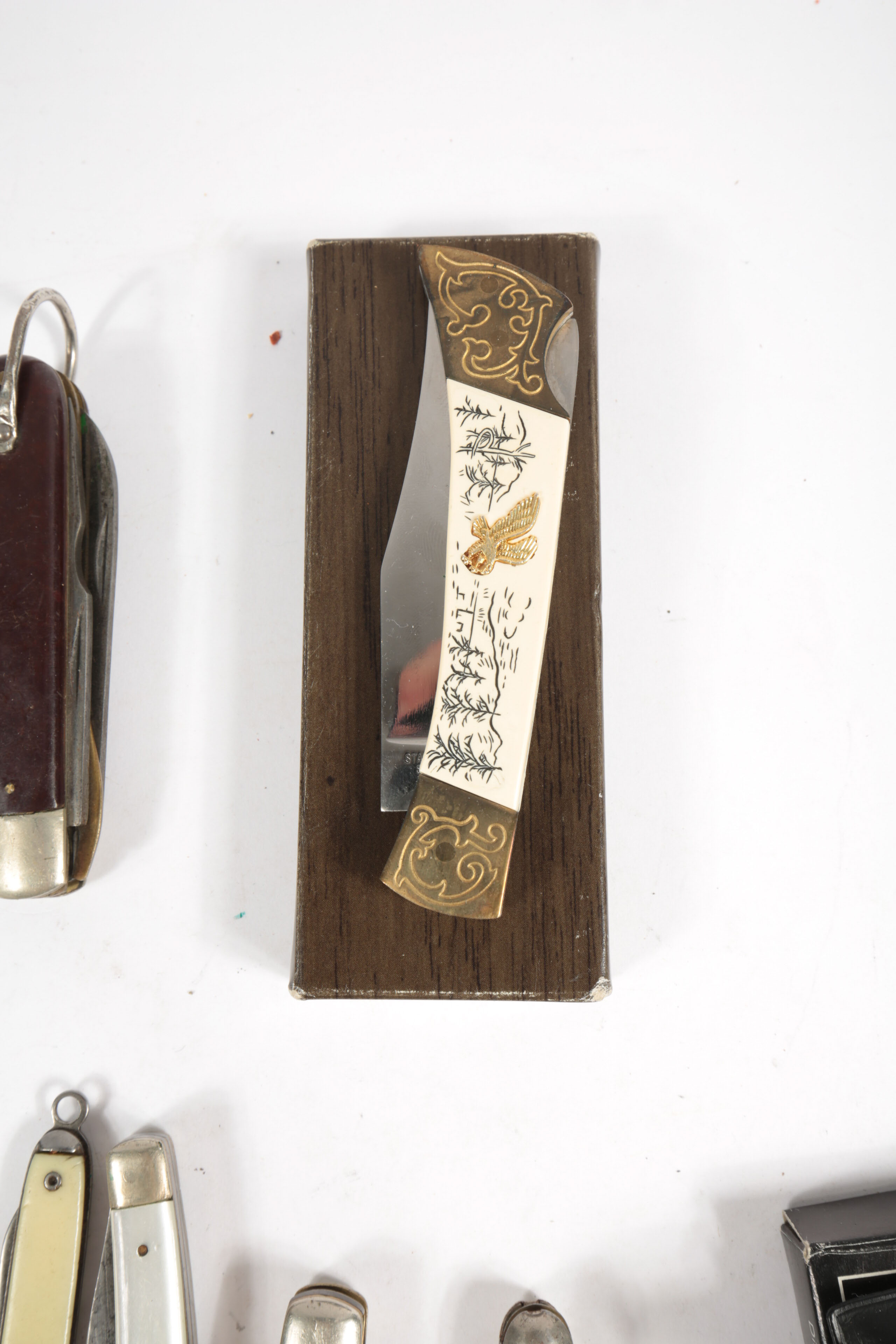 Variety of Vintage and Antique Pocket Knives