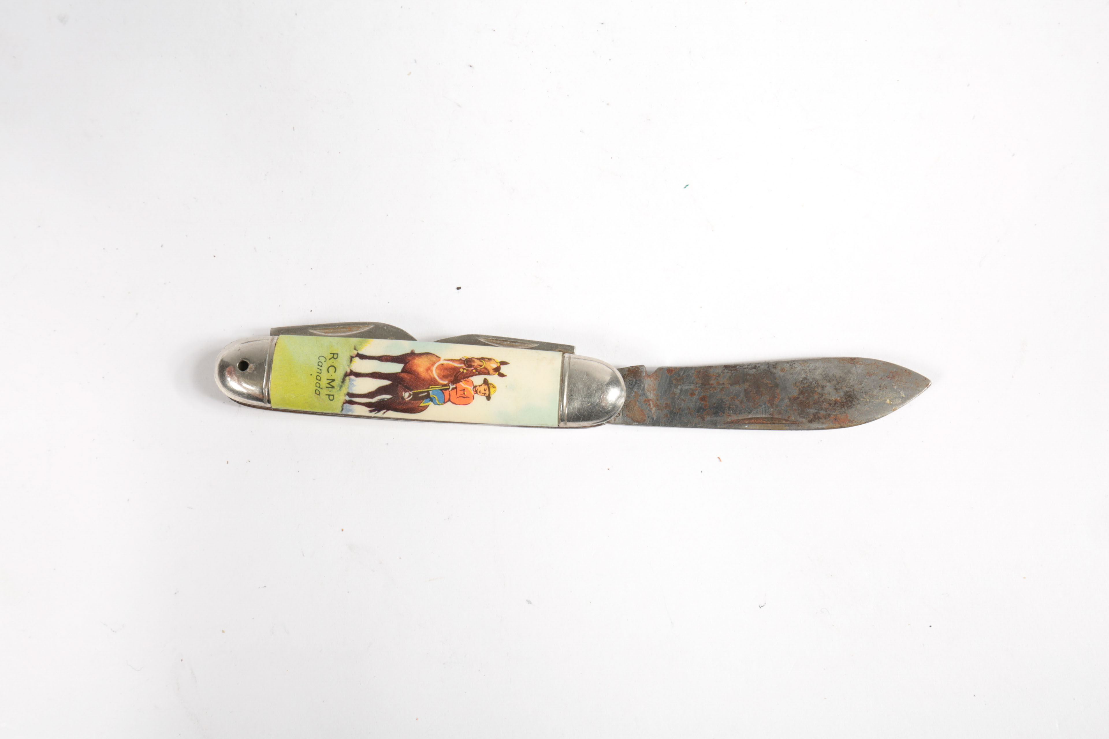 Variety of Vintage and Antique Pocket Knives