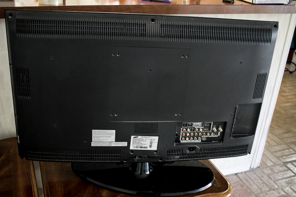 Samsung 36" Flat Screen Television