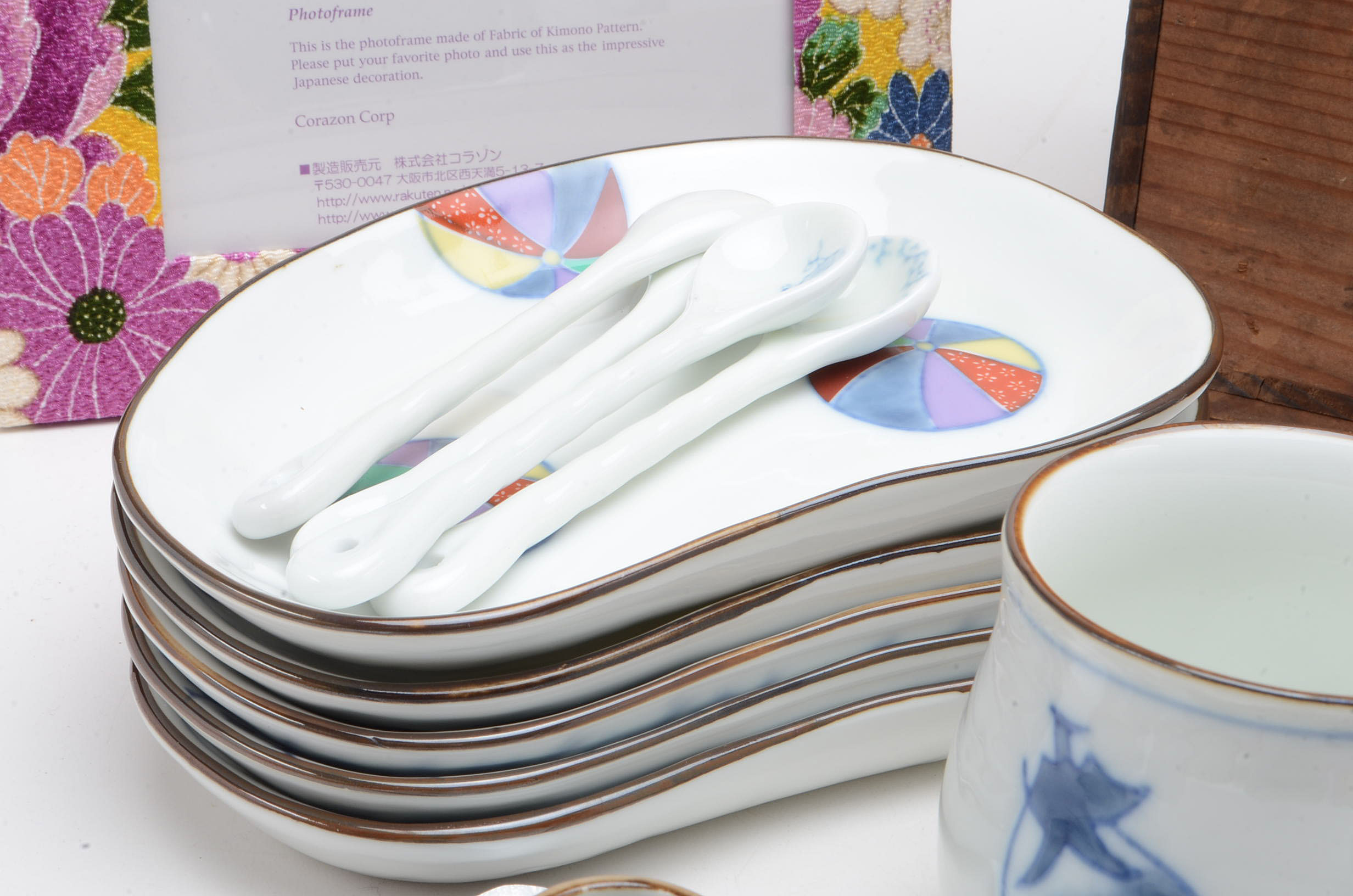 Assorted Japanese Decorative Items