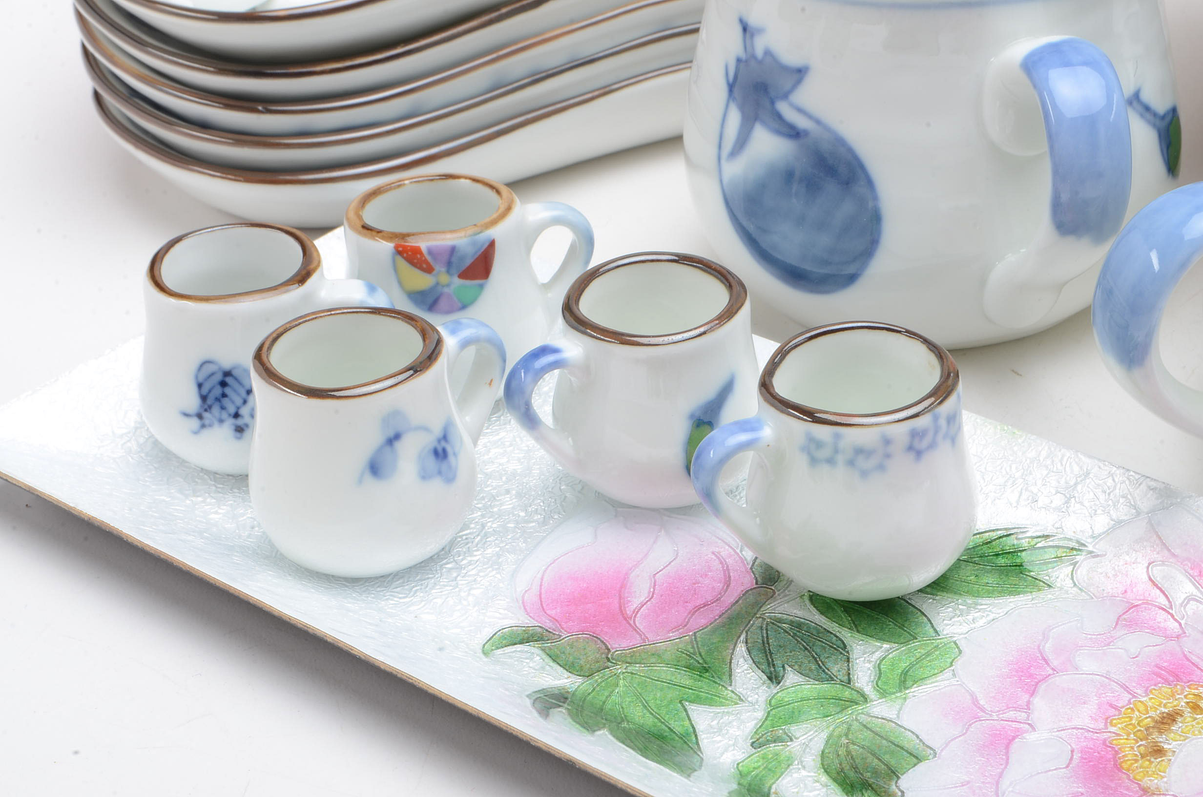 Assorted Japanese Decorative Items