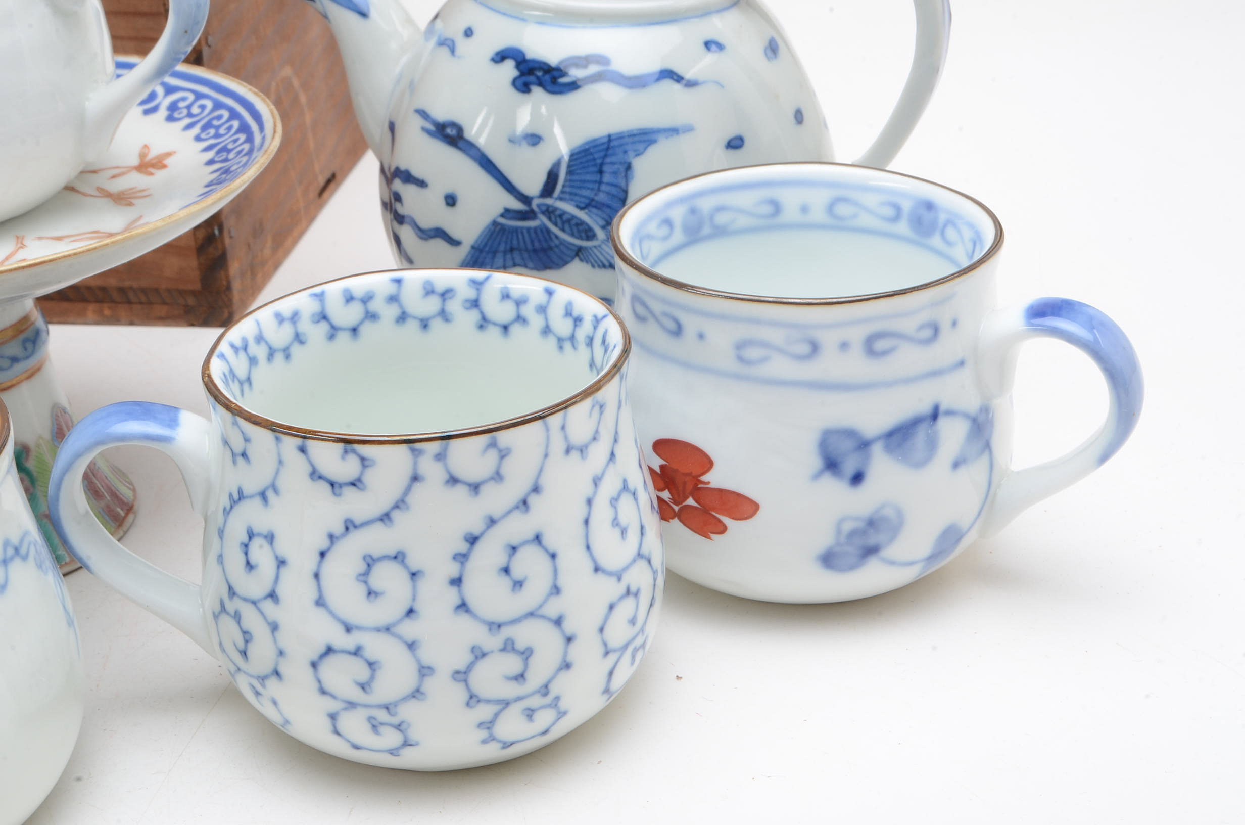 Assorted Japanese Decorative Items