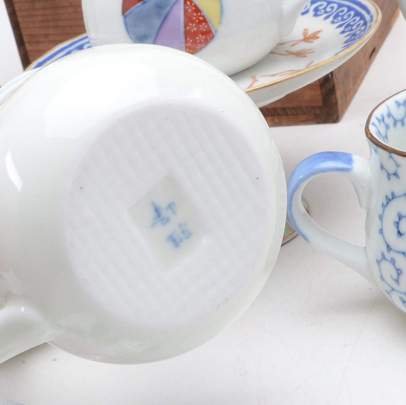 Assorted Japanese Decorative Items