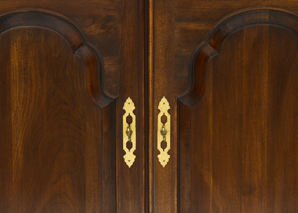 Ethan Allen China Cabinet