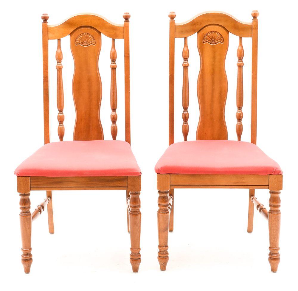 Drop-Leaf Table with Broyhill Chairs