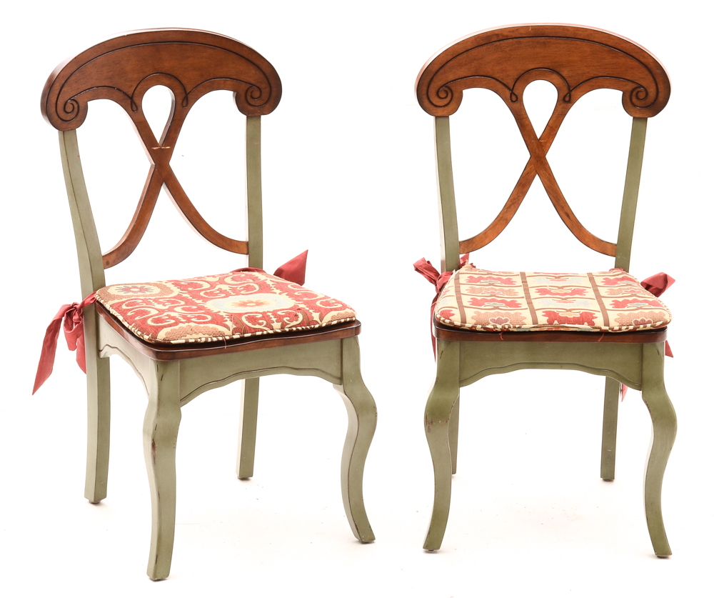 Circular Glass Top Dining Table with Chairs