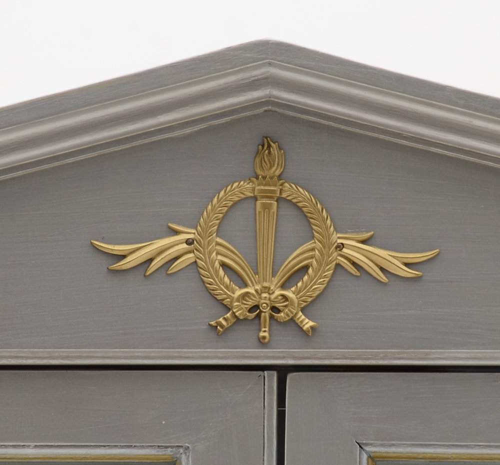 Neoclassical Style Vitrine