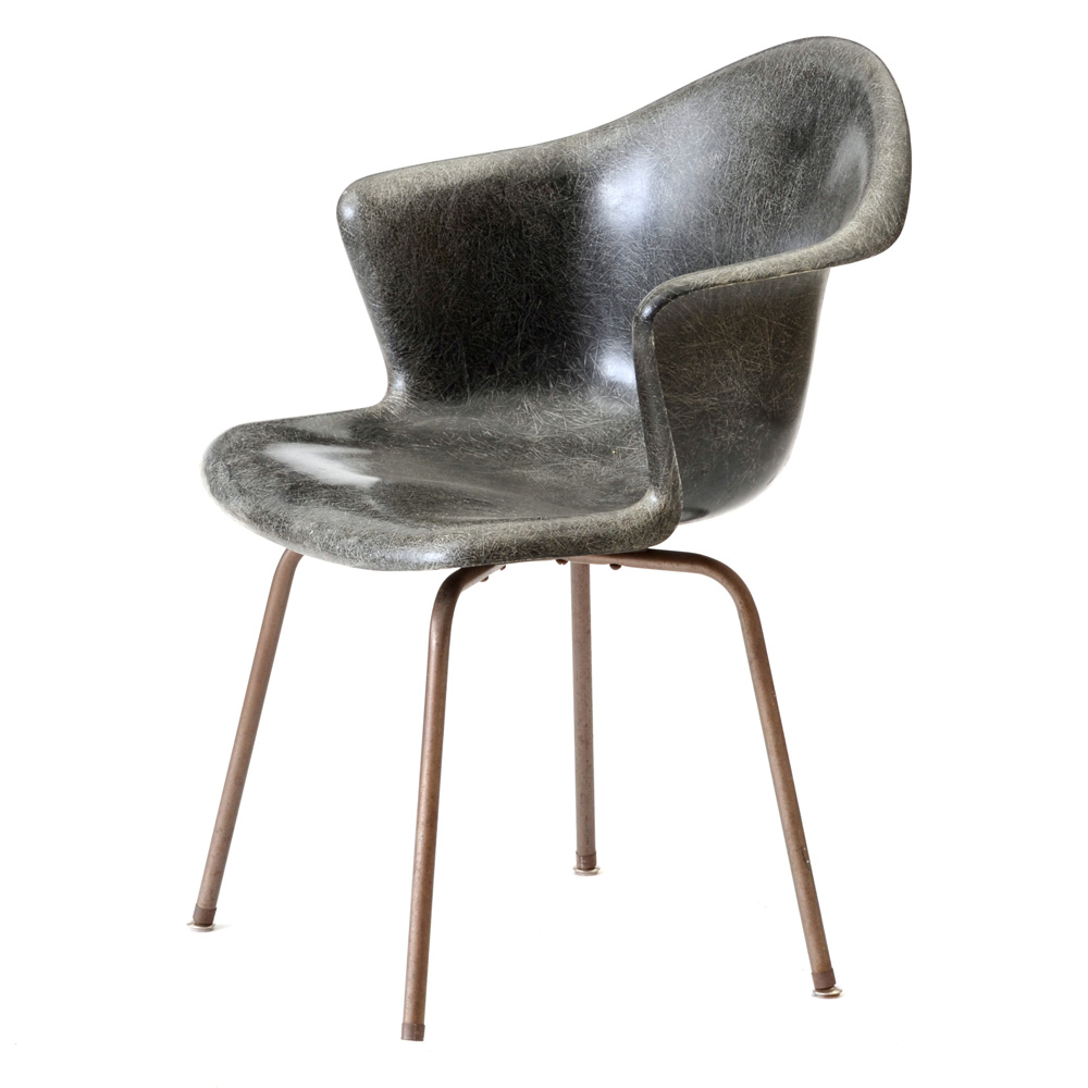 Mid Century Modern Fiberglass Shell Chair