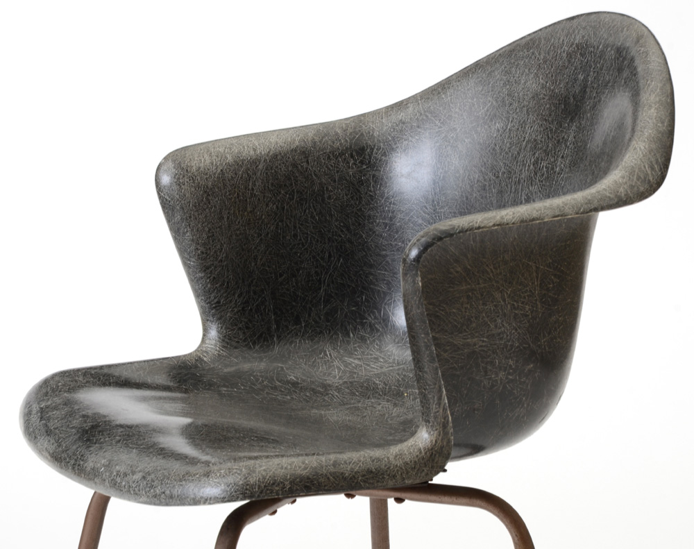 Mid Century Modern Fiberglass Shell Chair