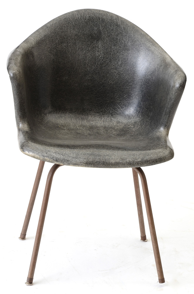 Mid Century Modern Fiberglass Shell Chair
