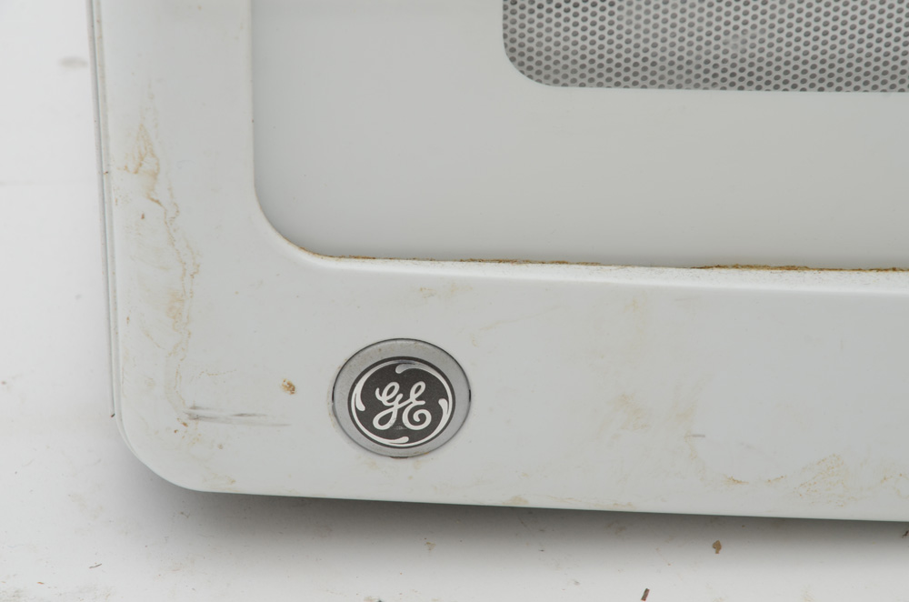 GE Spacemaker XL Over-Range Microwave