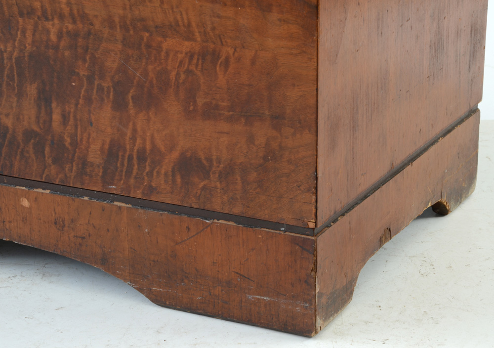 Vintage Lane Cedar Aroma-Tight Chest