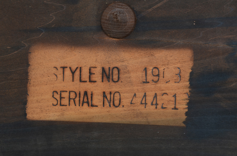 Vintage Lane Cedar Aroma-Tight Chest