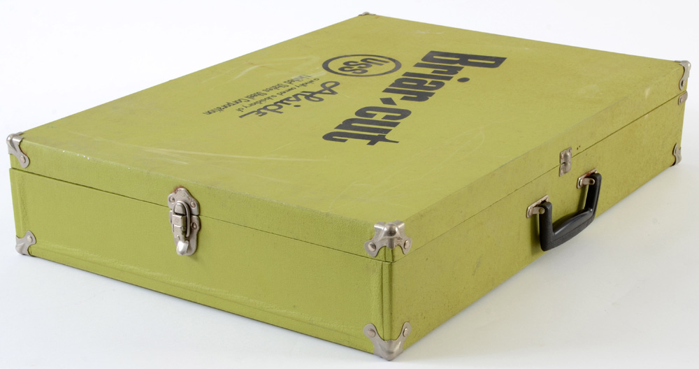 Briar-cut Advertising Carry Case