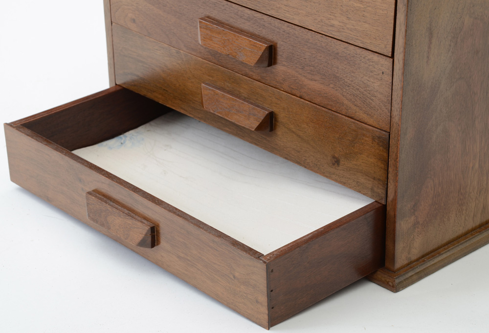 Countertop Jewelry Cabinet