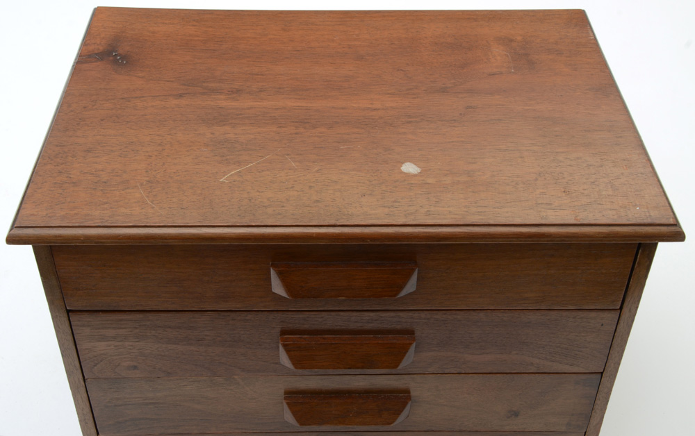 Countertop Jewelry Cabinet