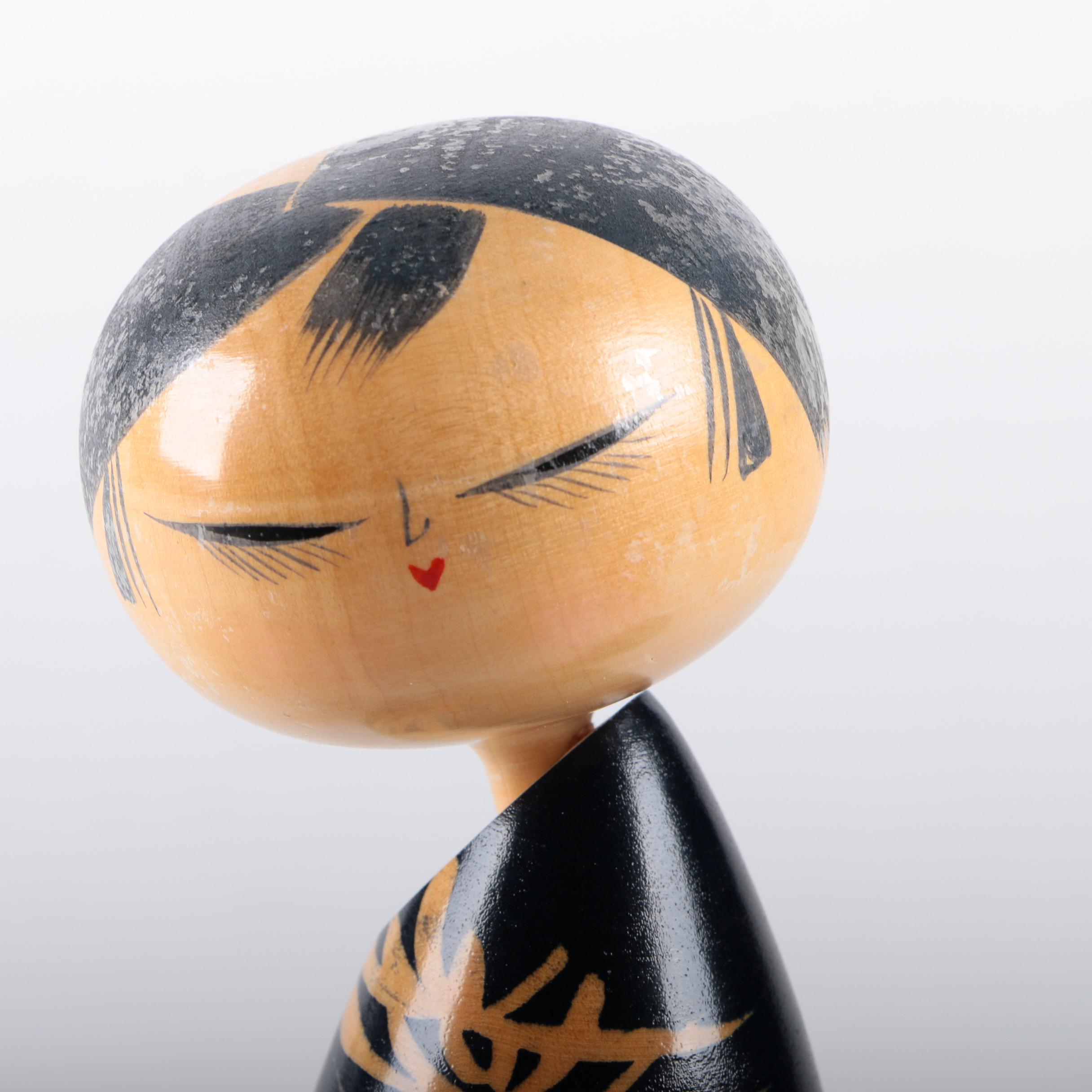 Kokeshi and Matryoshka Dolls