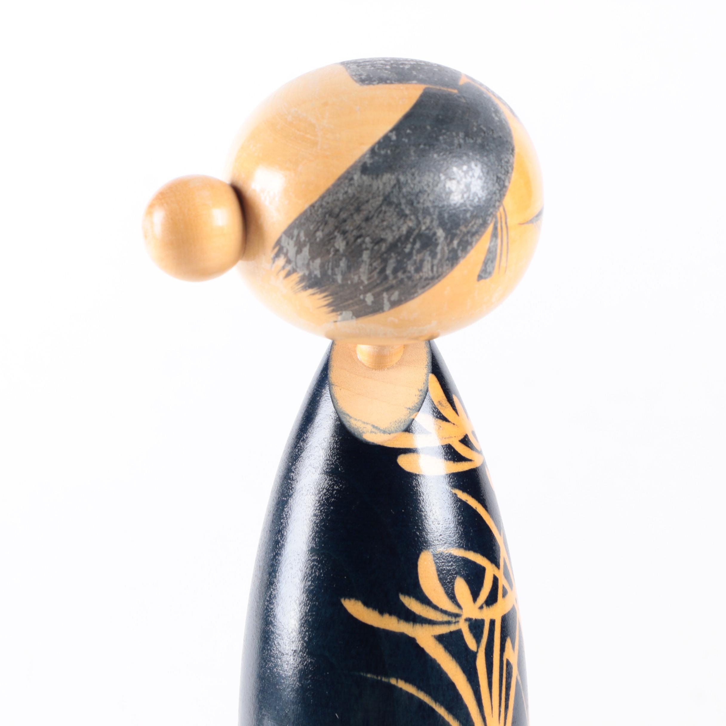 Kokeshi and Matryoshka Dolls