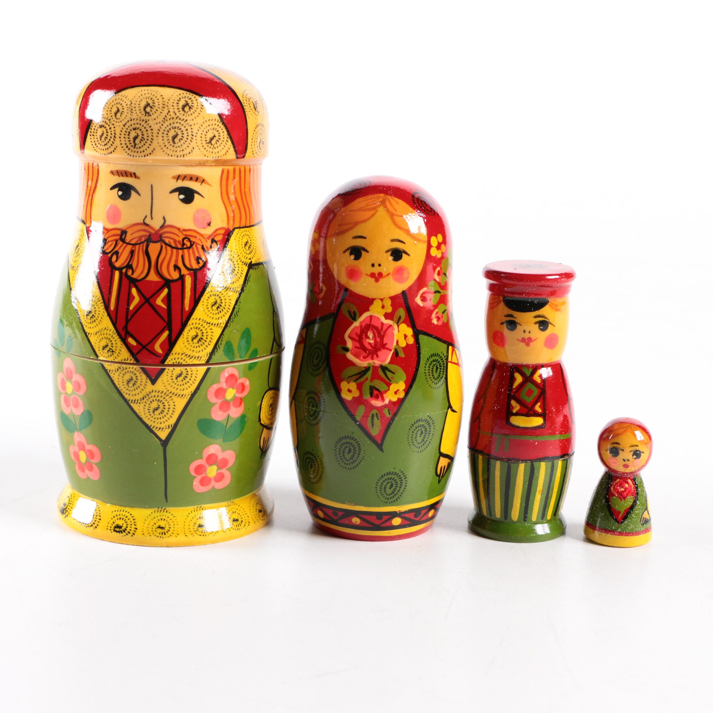 Kokeshi and Matryoshka Dolls