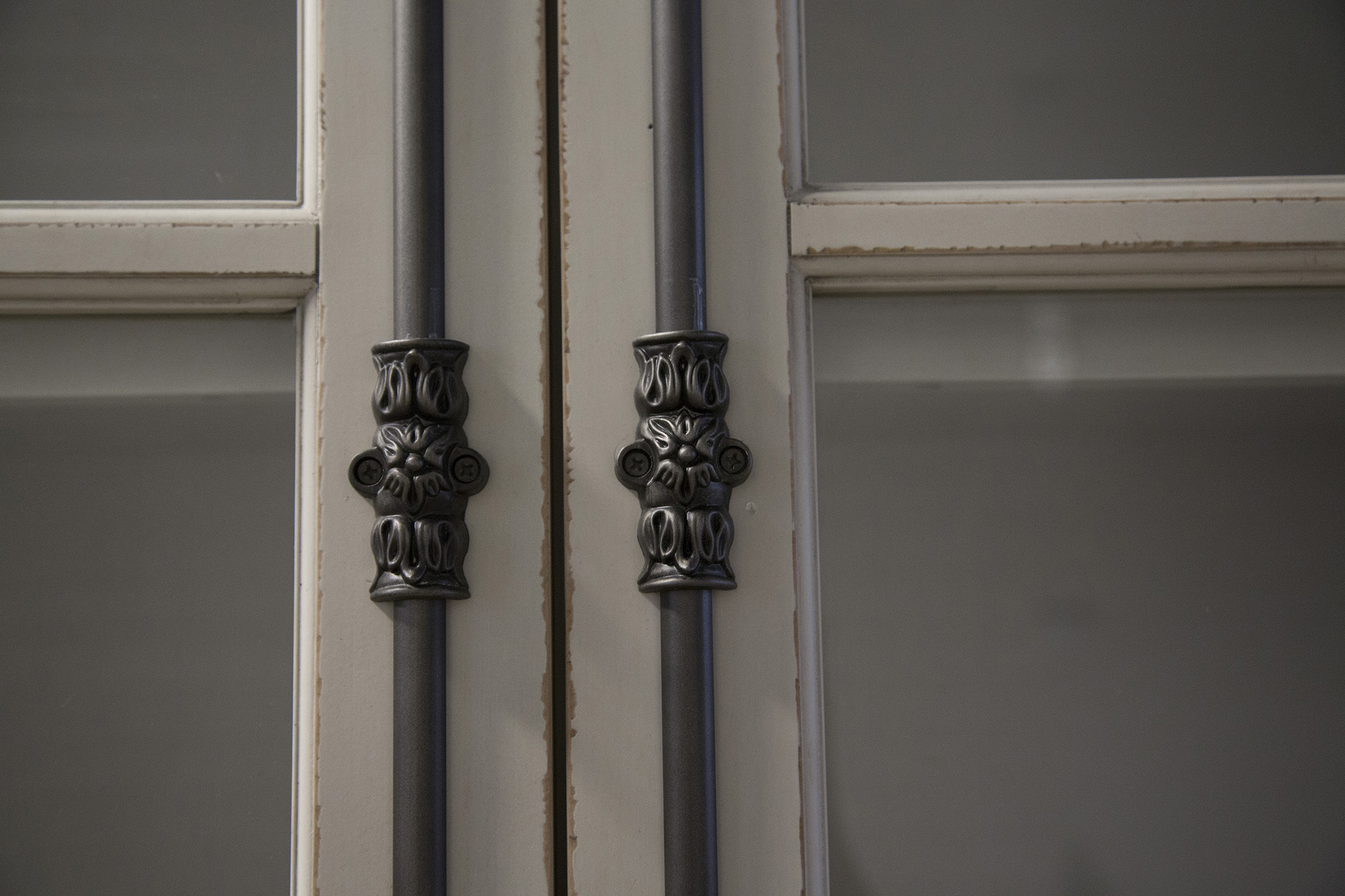 White Laminate Display Cabinet