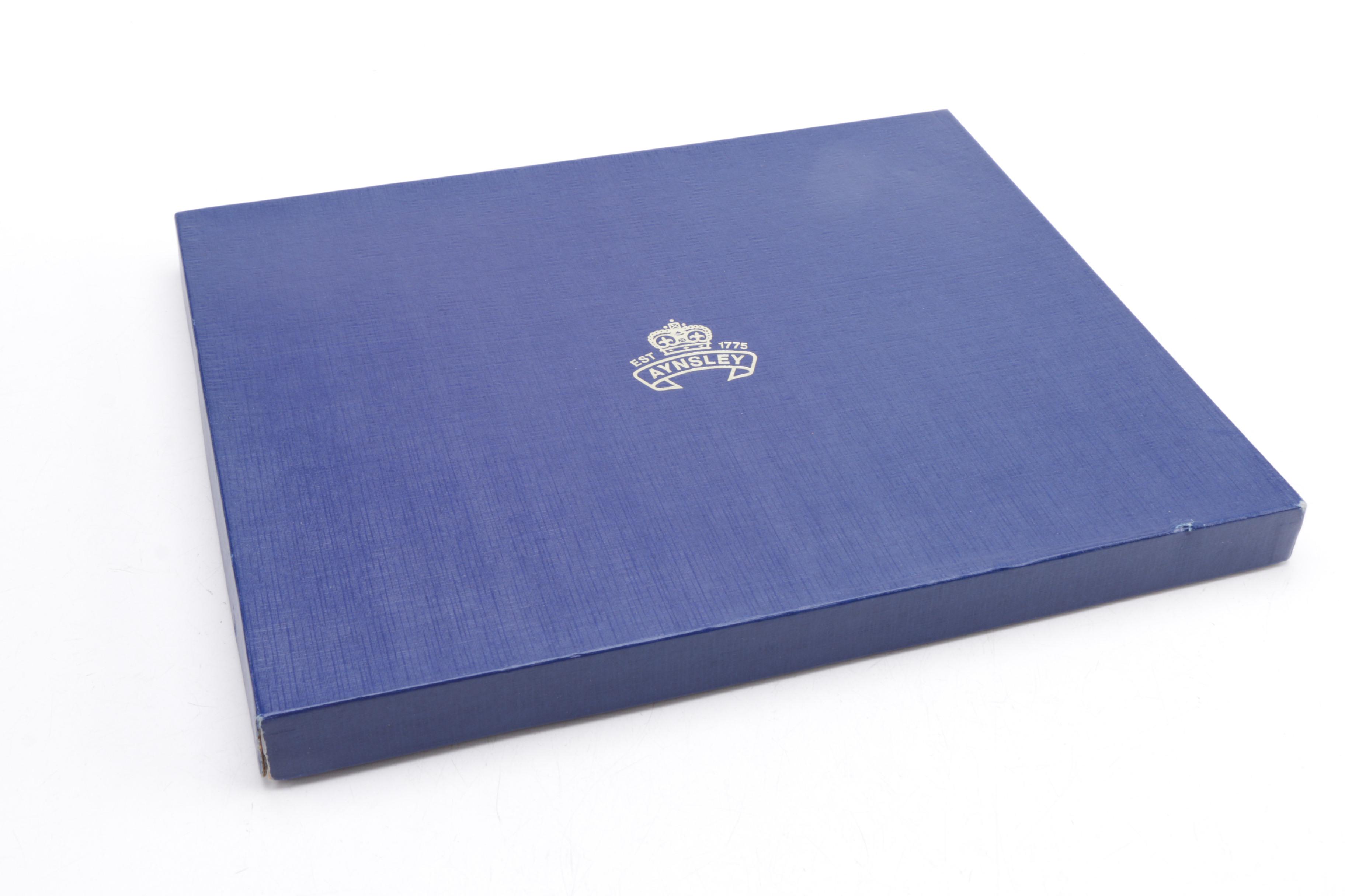 Aynsley "Pembroke" Reproduction Porcelain Plate with Matching Knife