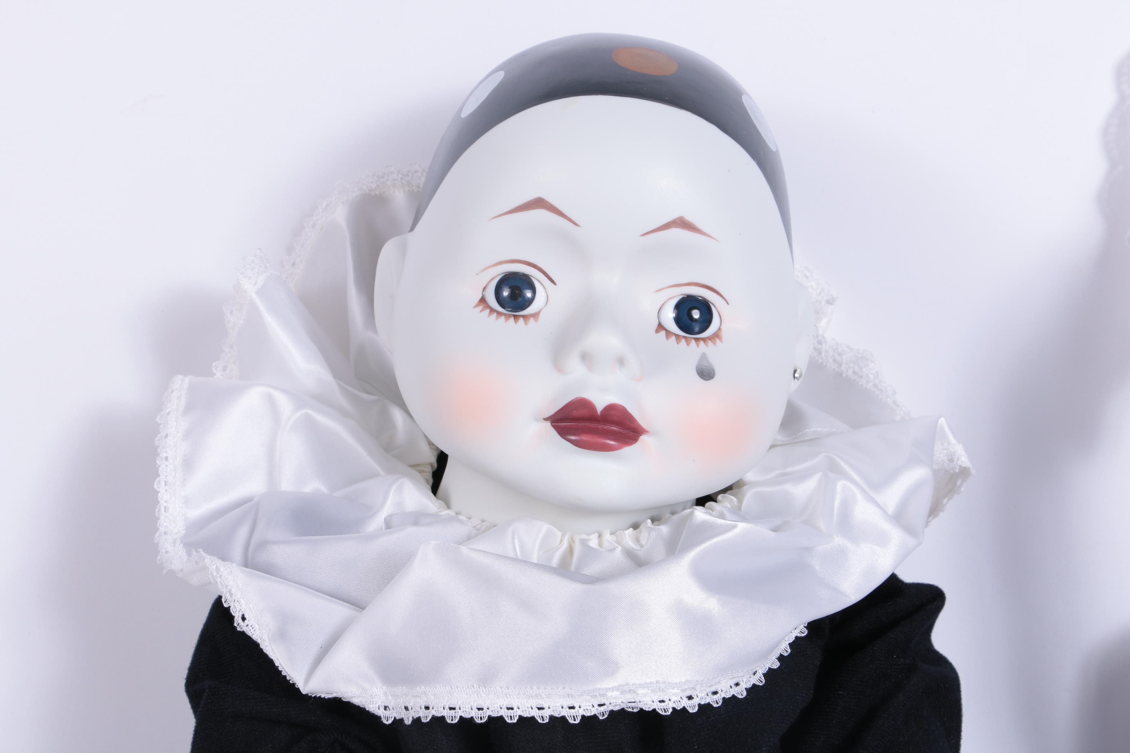 Victoria Ashlea Porcelain Musical Collector Doll