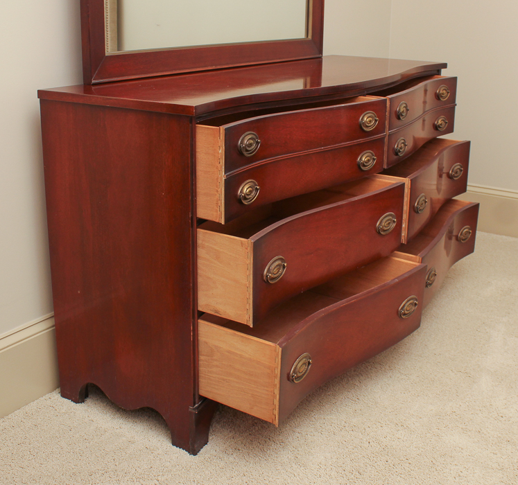 Vintage Hepplewhite Style Mahogany Bow Front Dresser with Mirror by Bassett