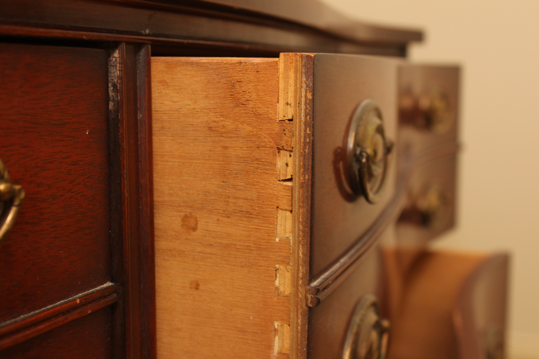 Vintage Hepplewhite Style Mahogany Bow Front Dresser with Mirror by Bassett