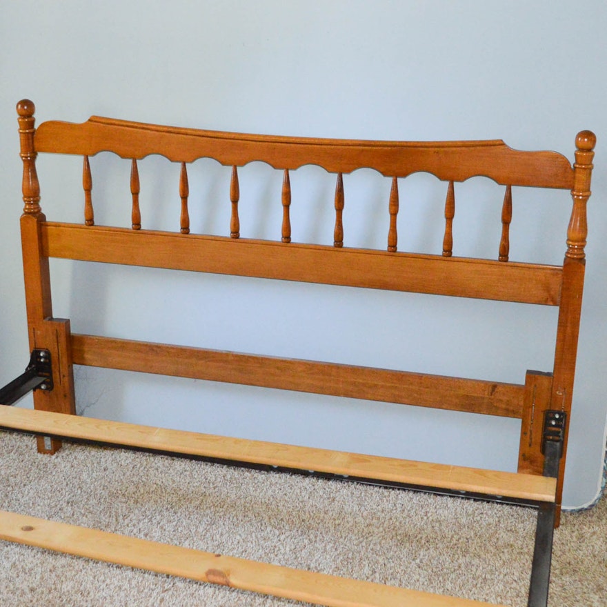 Vintage Maple Spindle Bed with Frame