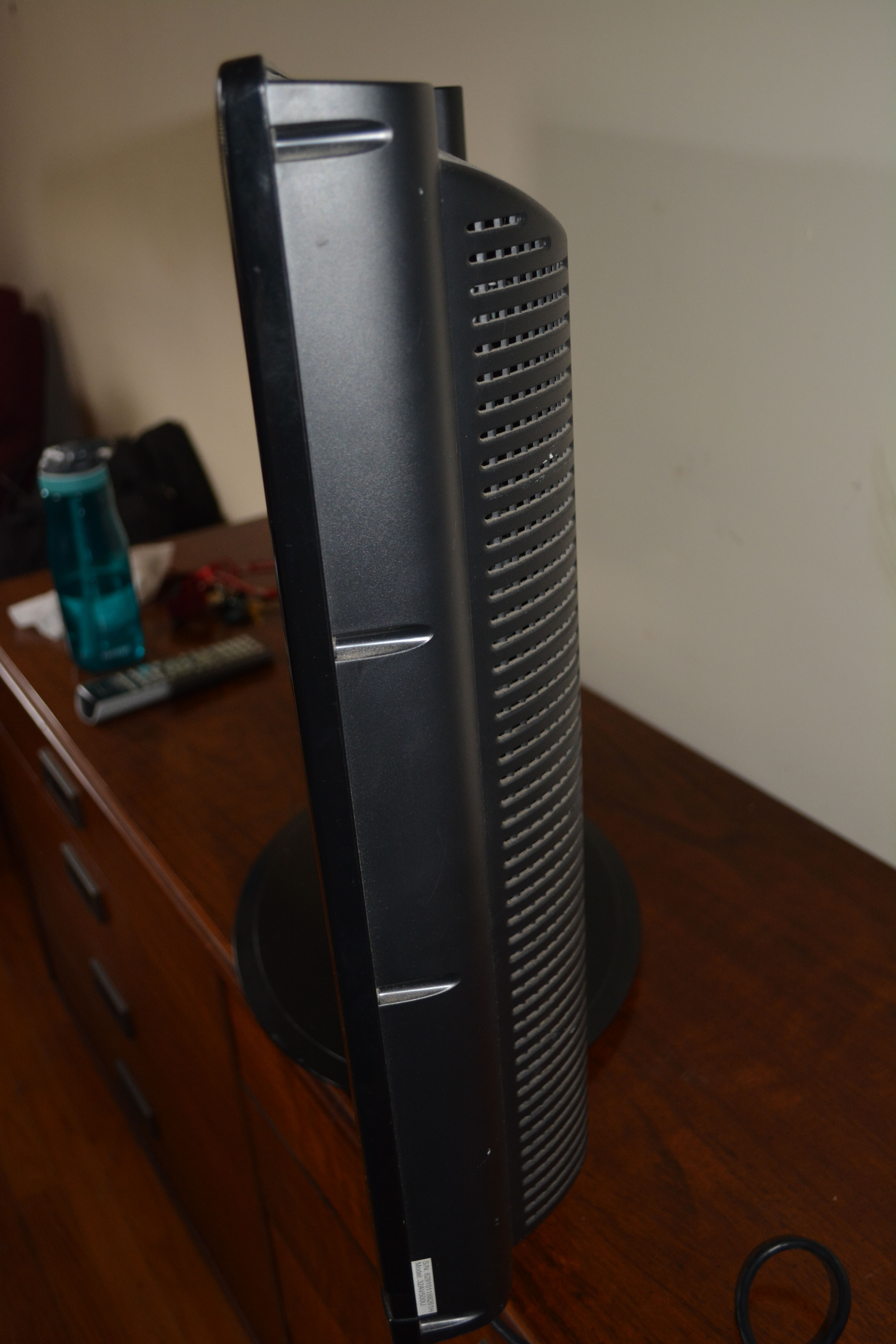 Toshiba 32" Flat Screen Television