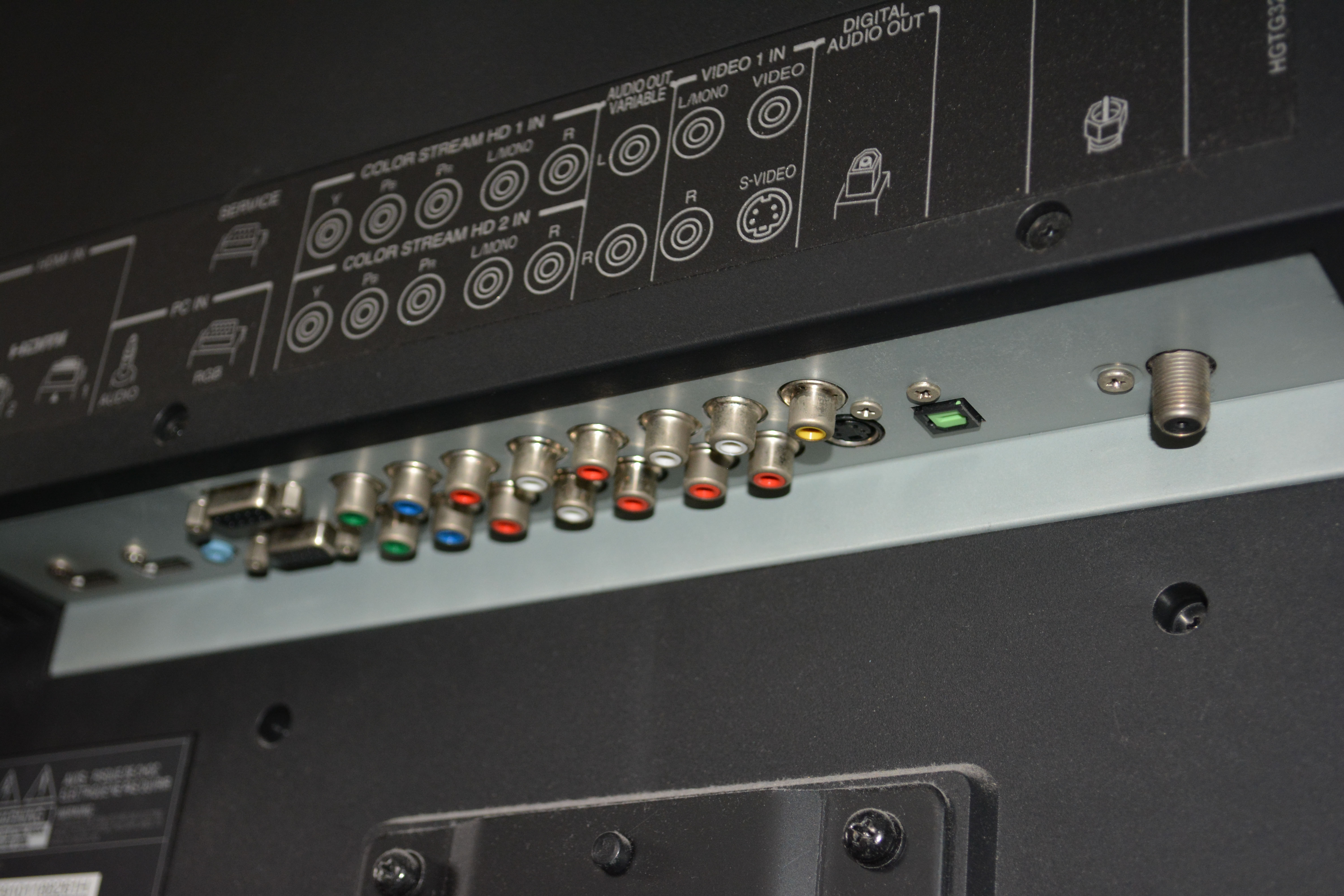 Toshiba 32" Flat Screen Television