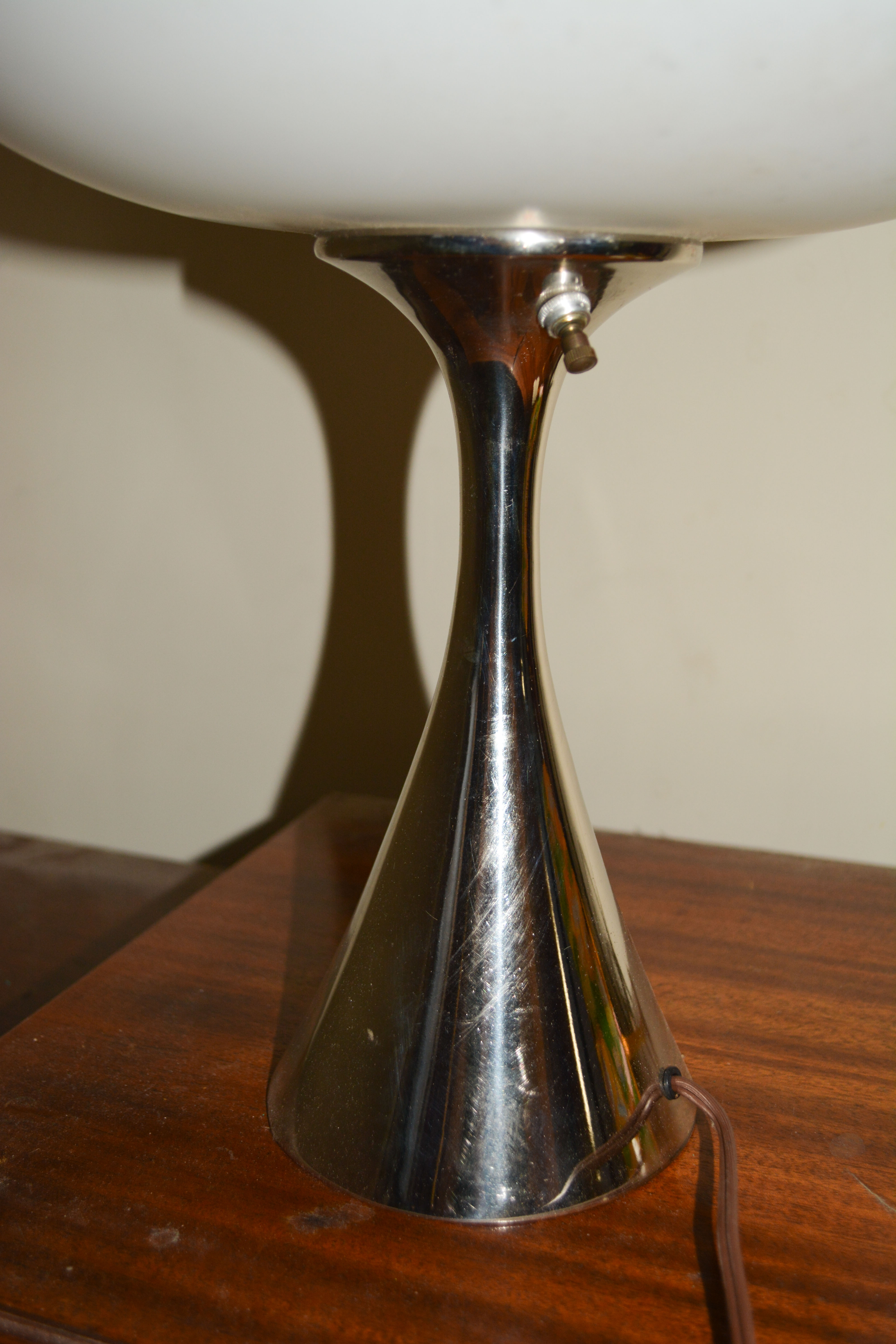Vintage Mid Century Modern Laurel Mushroom Table Lamp