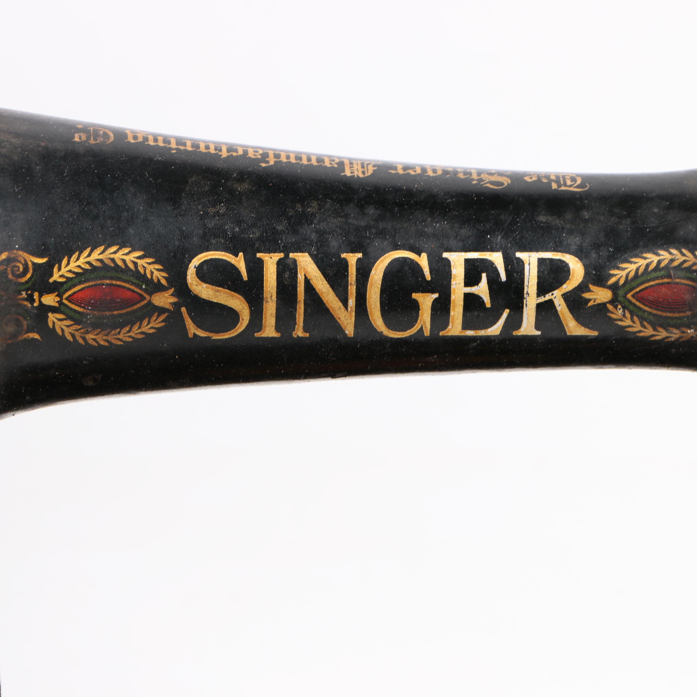 Early 20th Century Singer Sewing Machine