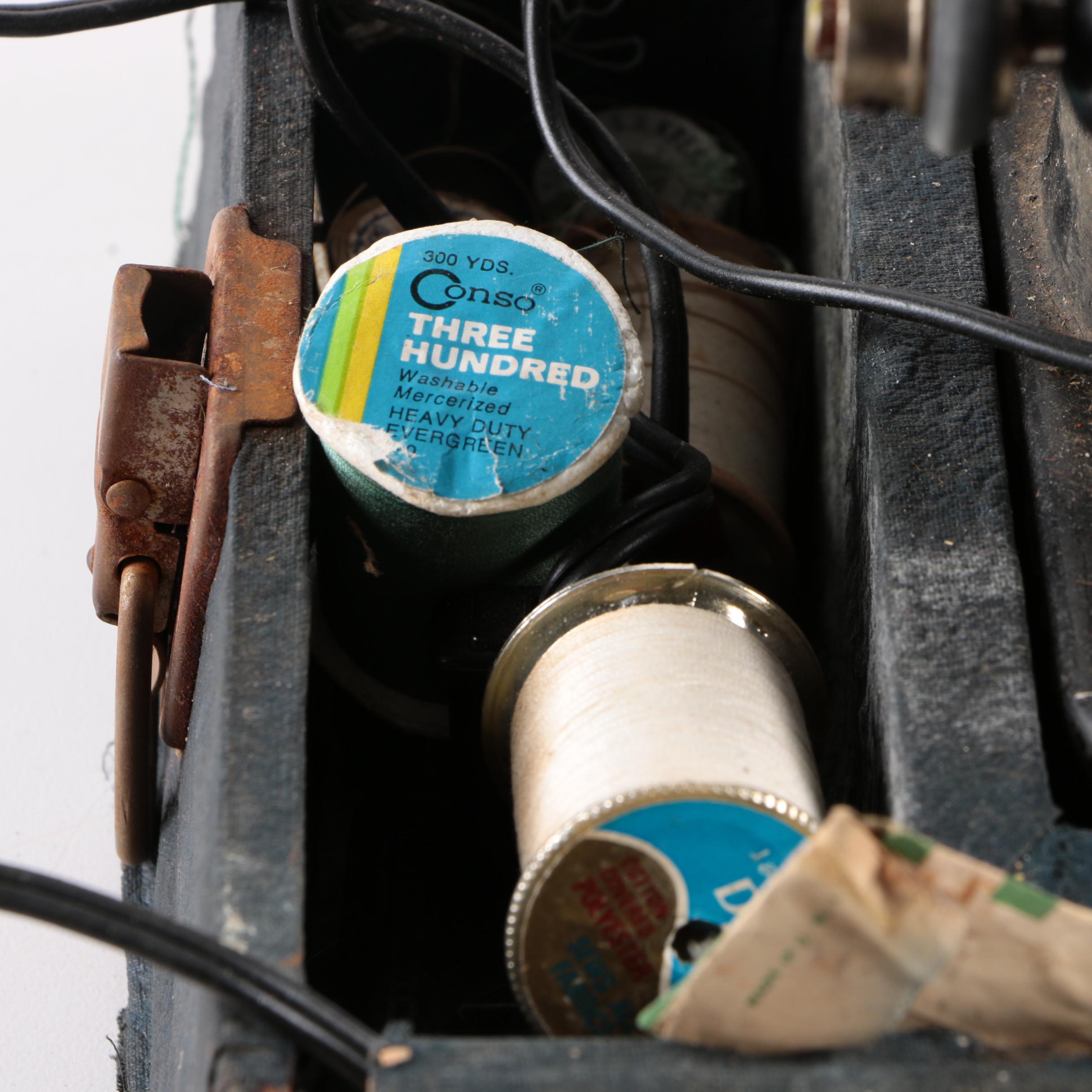 Early 20th Century Singer Sewing Machine