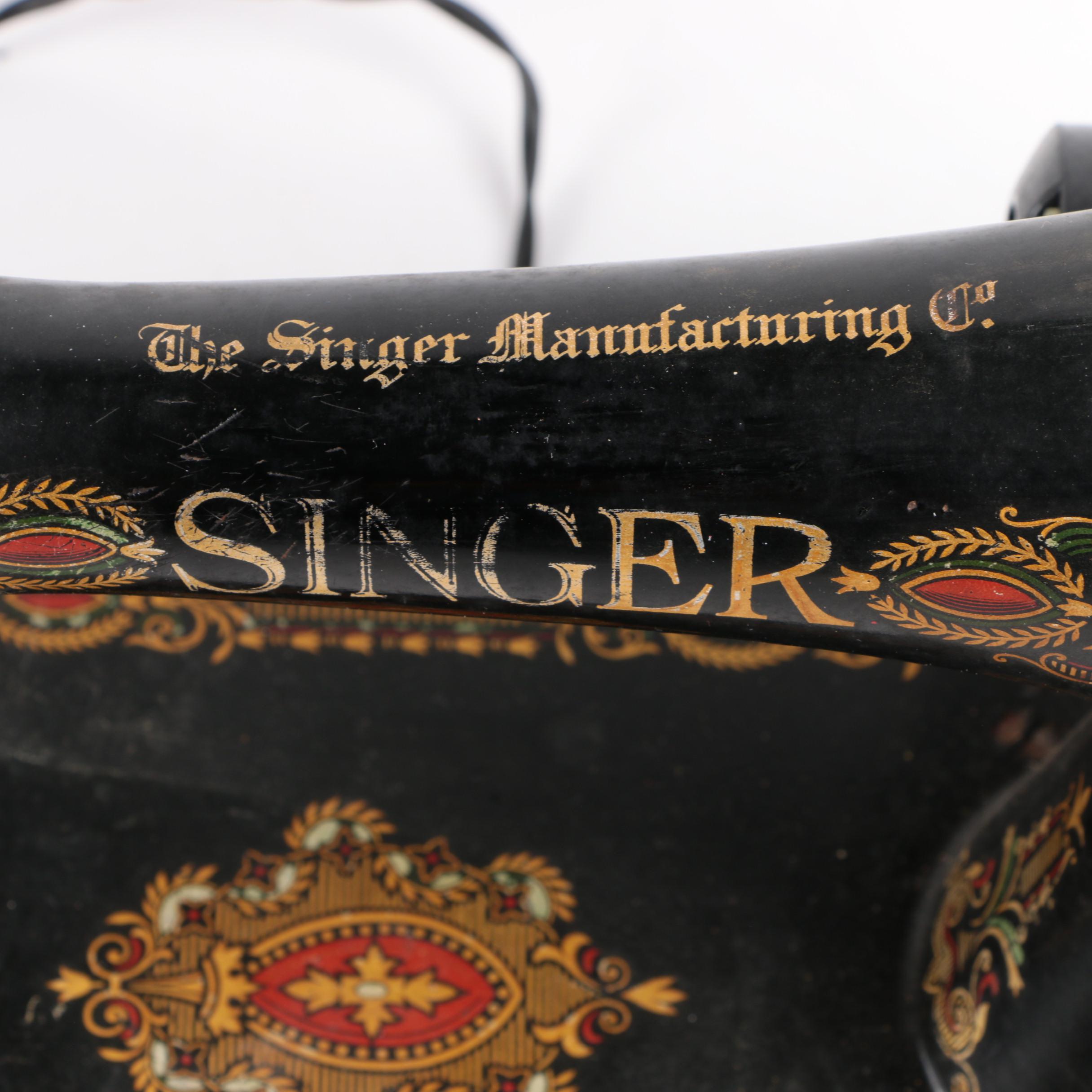 Early 20th Century Singer Sewing Machine