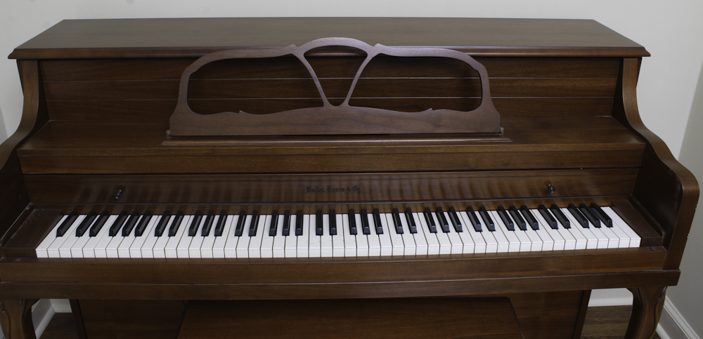 Hallet, Davis & Co. Console Piano