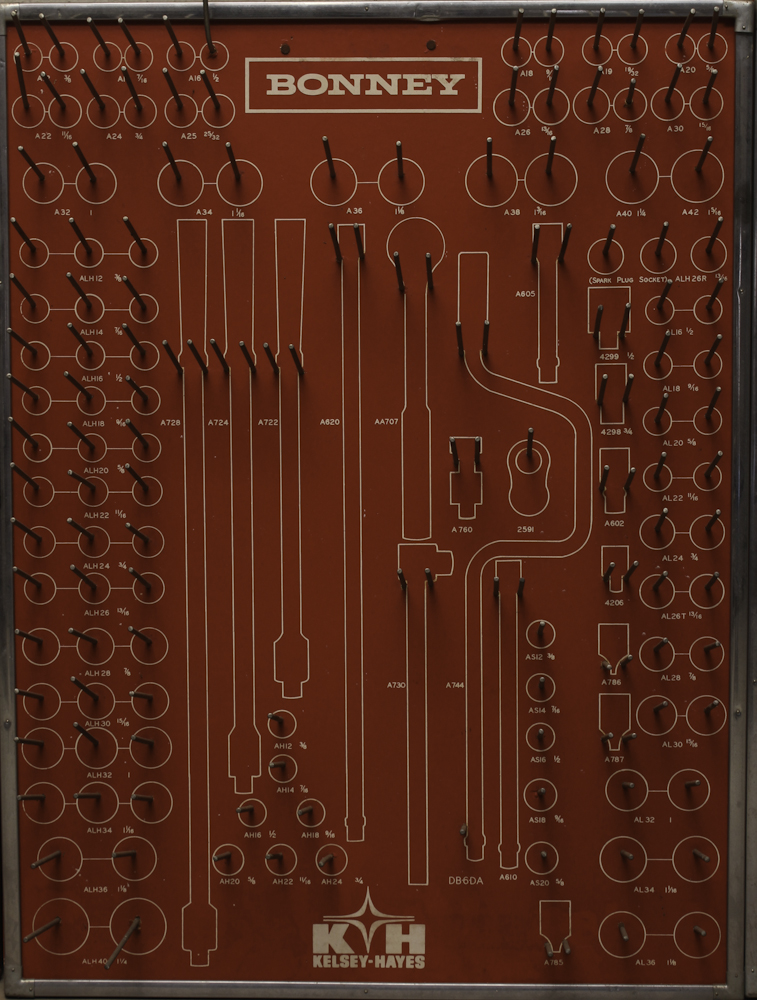 Bonney Tool Hanging Wall Shelf