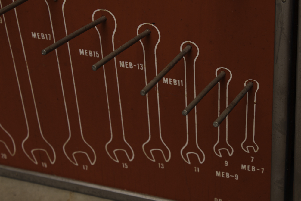 Bonney Tool Hanging Wall Shelf