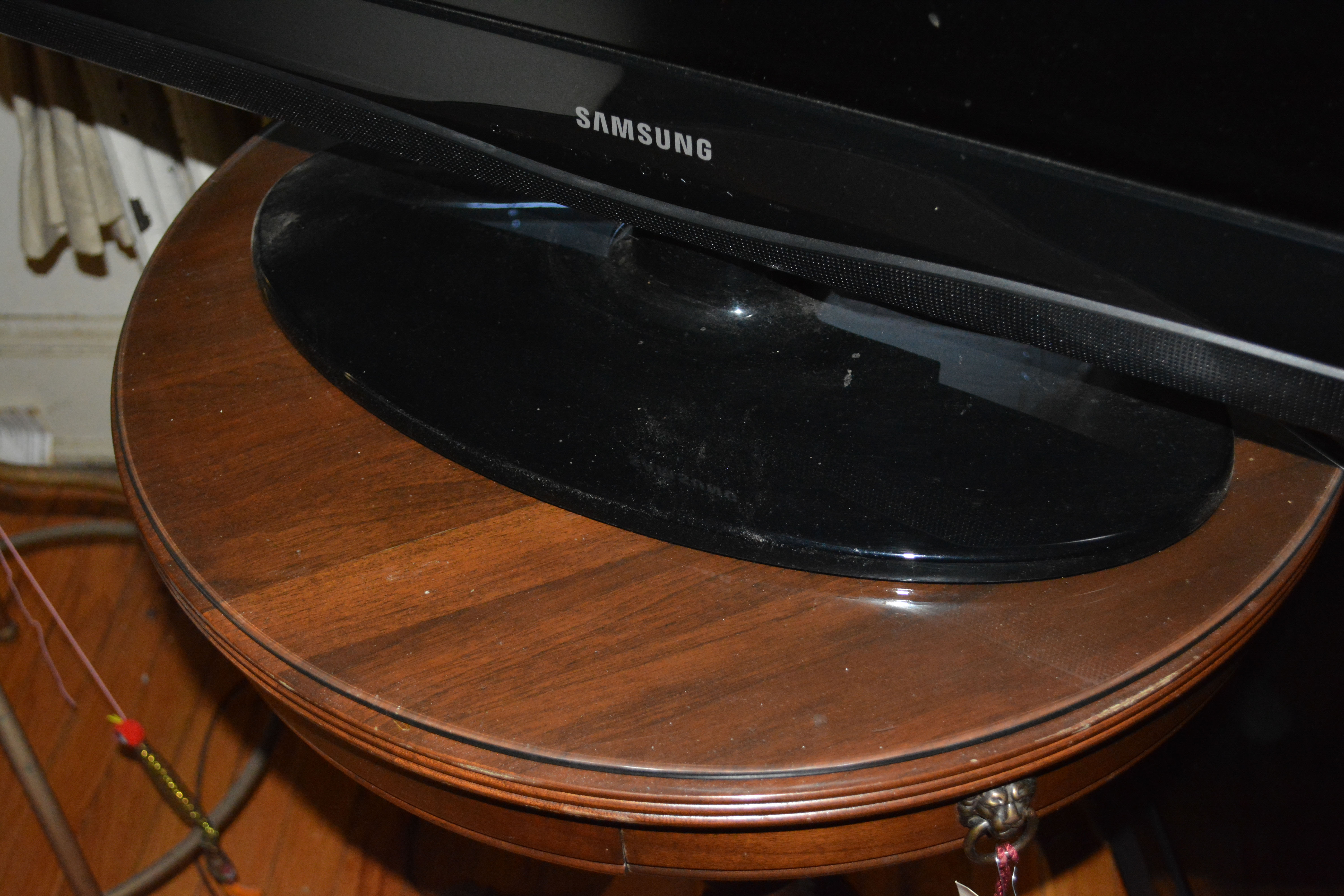 Samsung 32" Television