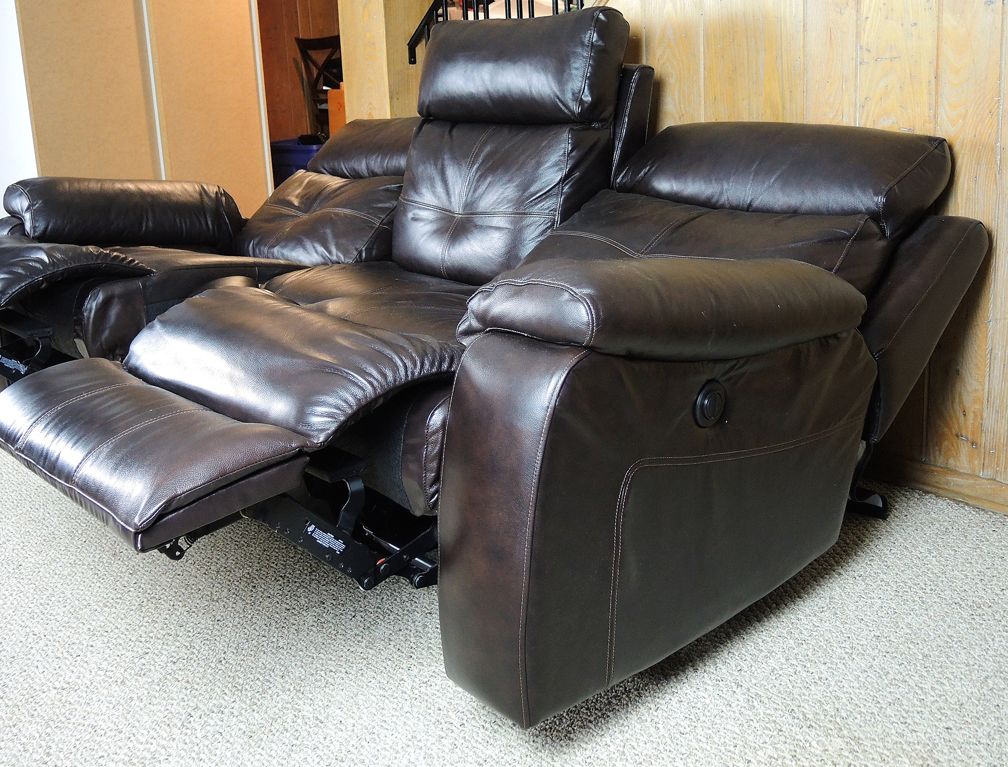 Leggett & Platt Leather Reclining Sofa