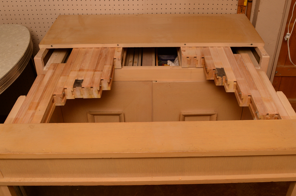 Vintage Telescoping Buffet Table by Saginaw Furniture