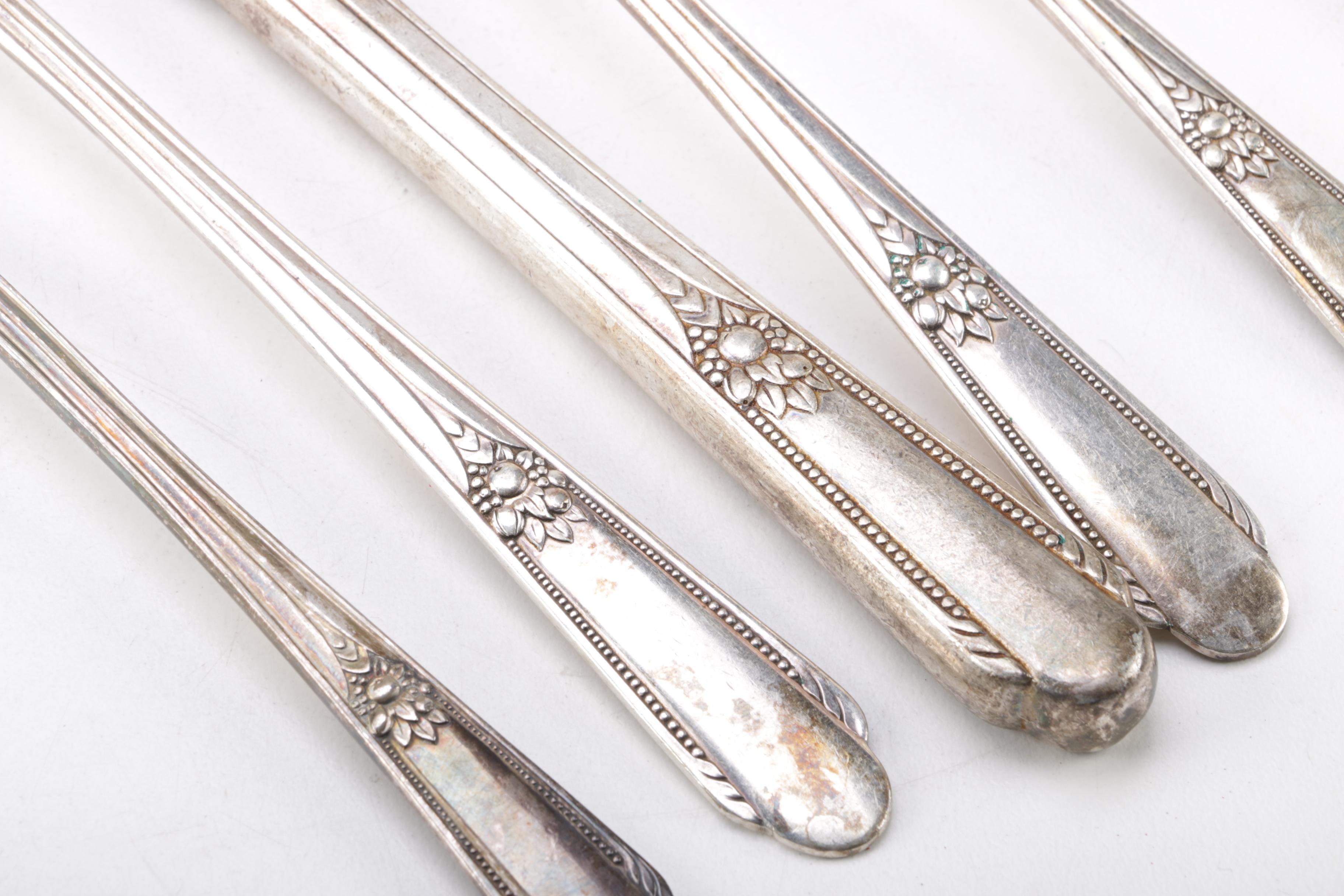 Wm Rogers "Memory: Hiawatha" Silver Plate Flatware