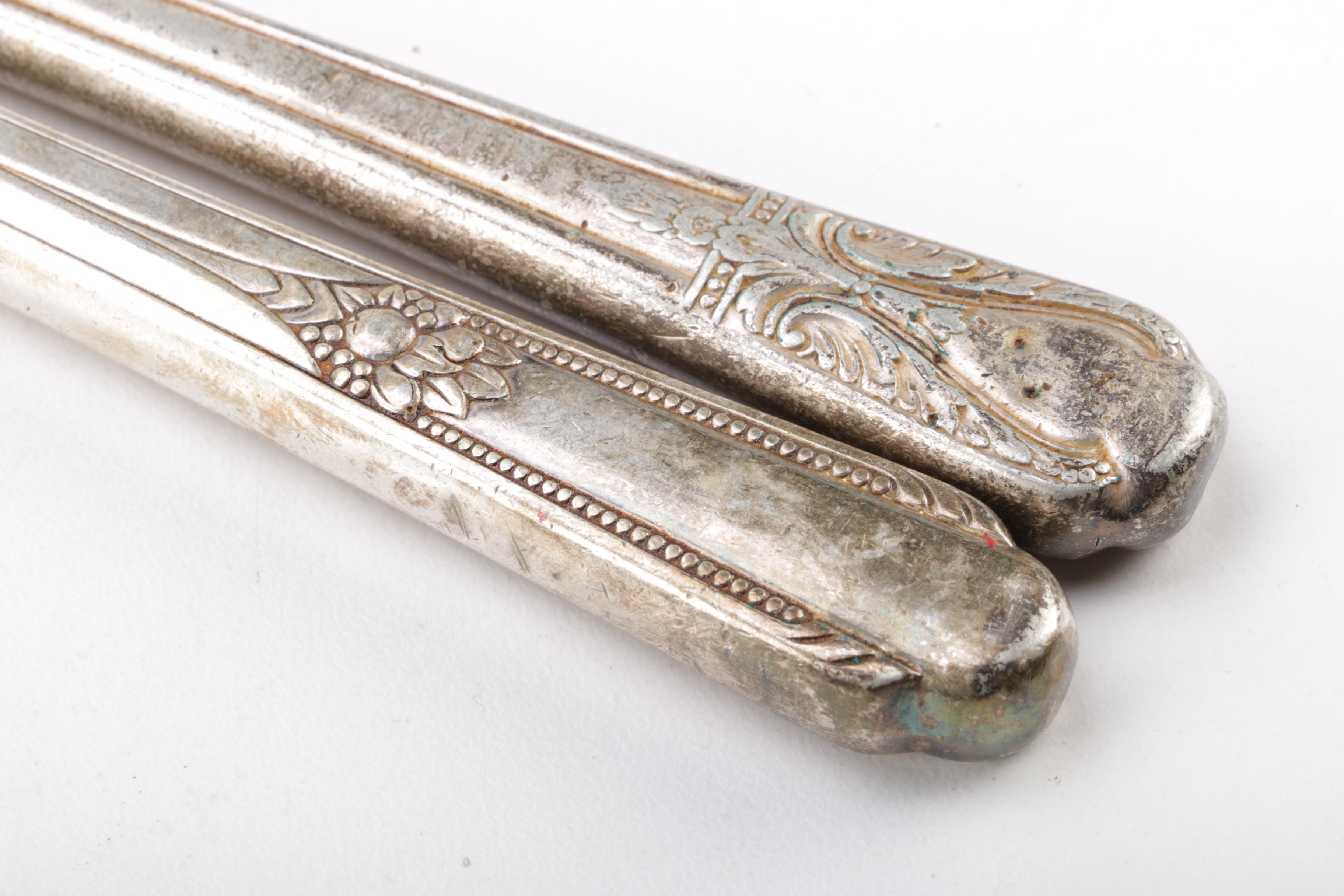 Wm Rogers "Memory: Hiawatha" Silver Plate Flatware