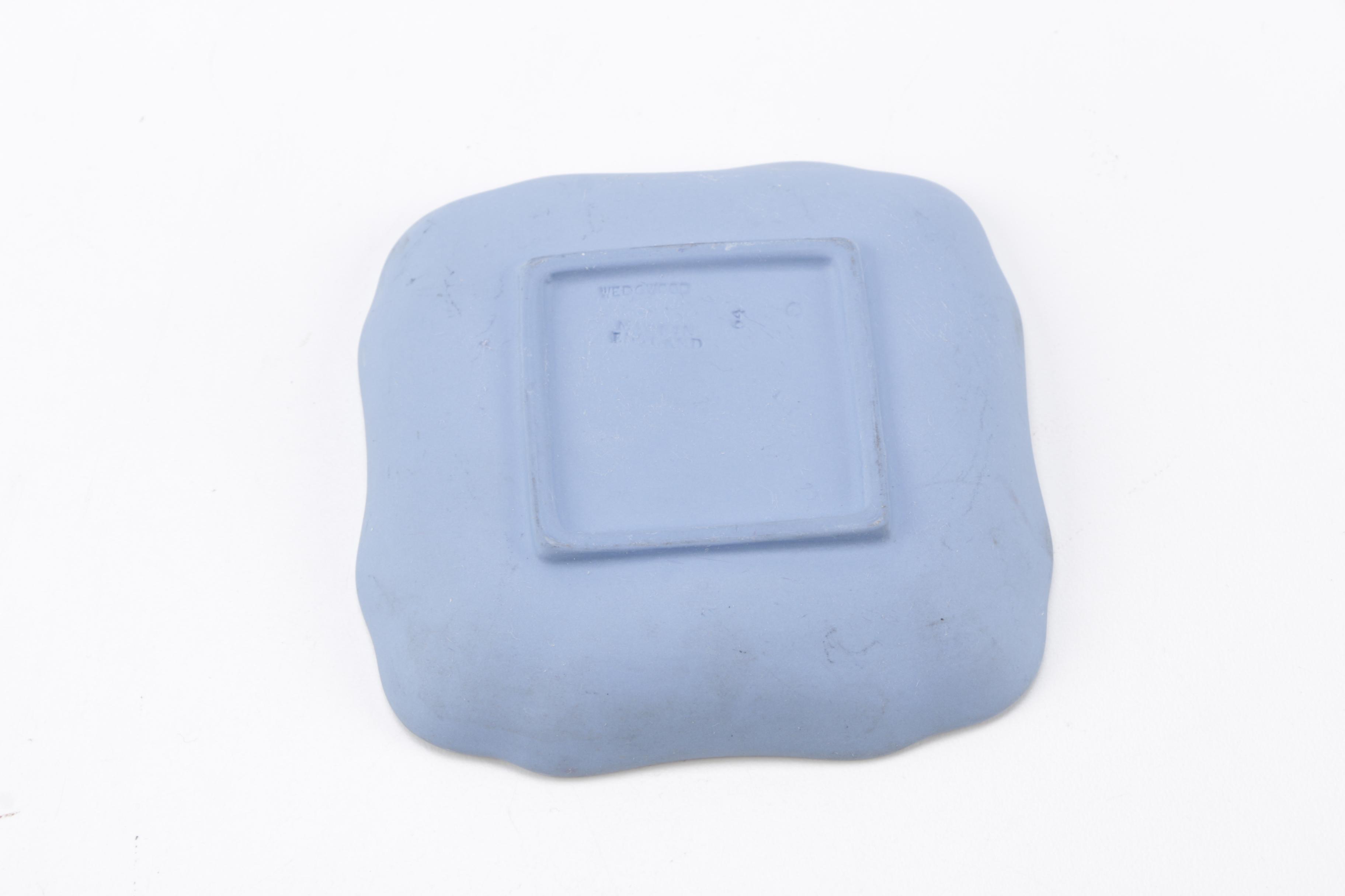 Decorative Armorial Plates Featuring Wedgwood