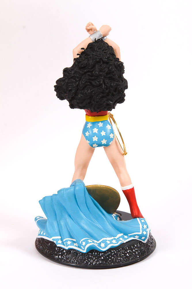 Hallmark 1996 "Wonder Woman" Figurine