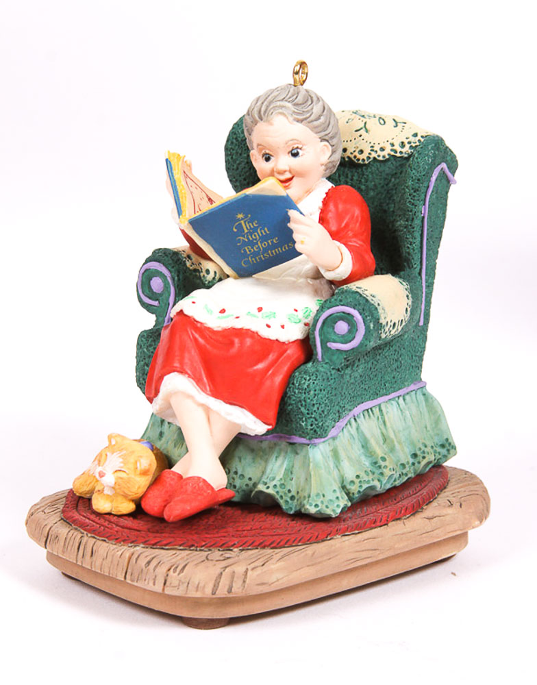 Hallmark Keepsake Studio Edition Tabletop Display