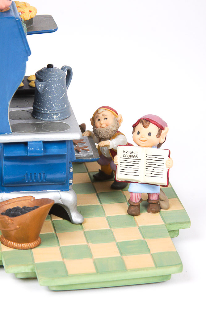 1995 and 1996Hallmark Keepsake Signature Collection Signed Pieces