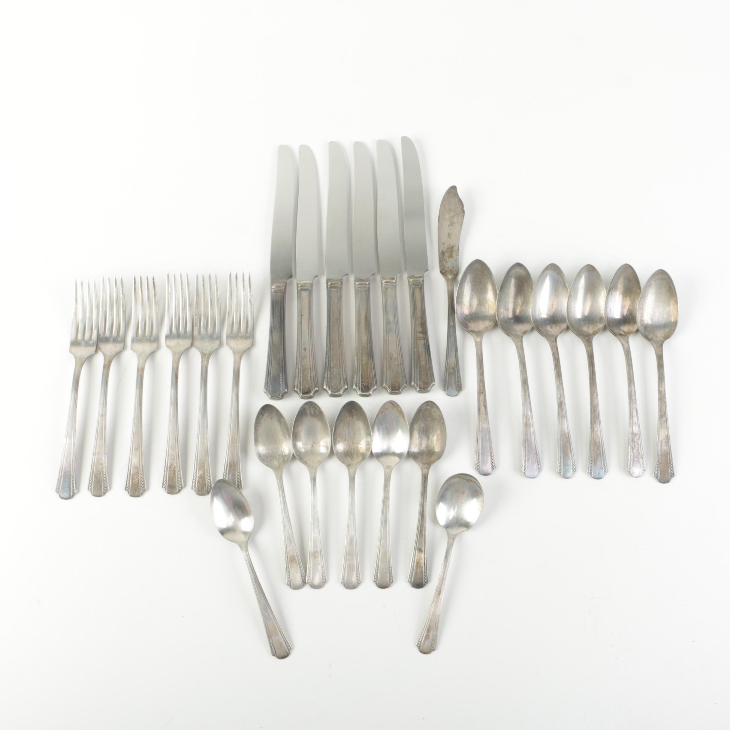 Carlton "Mansfield" Silver Plate Flatware Set