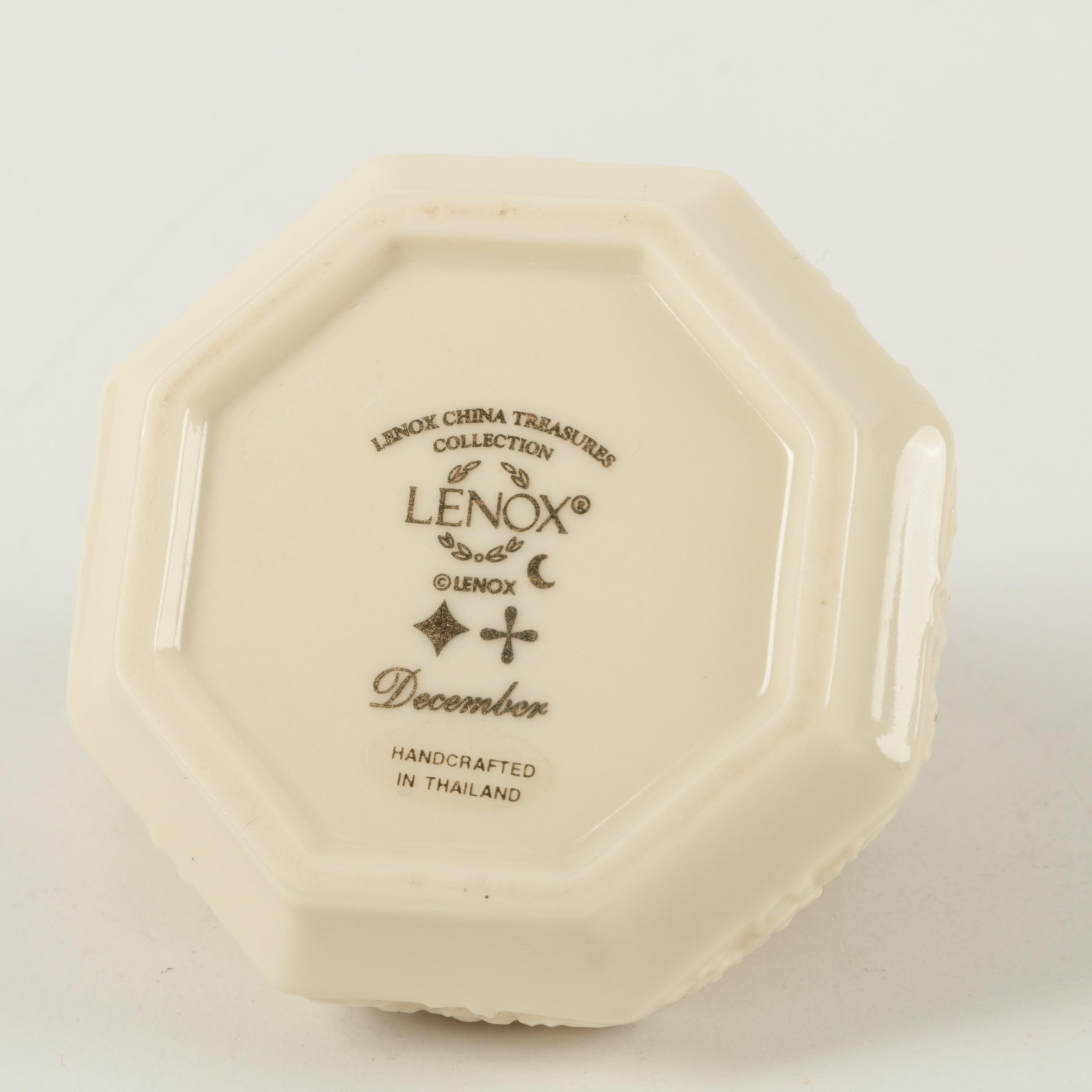 Lenox "Pooh's Treasure of Honey" Trinket Box